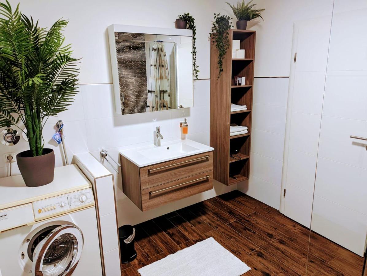 Ferienwohnung Jobst - Ruhig Mit Blick Ins Gruene Nittenau ภายนอก รูปภาพ